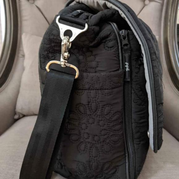 Petunia Pickle Bottom Central Park North Boxy Back Diaper Bag - Picture 7 of 7